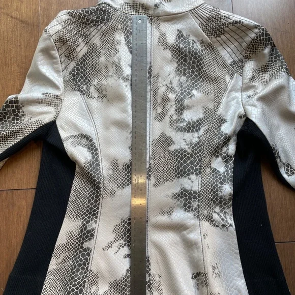 Python Snake Print Jacket Blazer - Picture 4 of 15